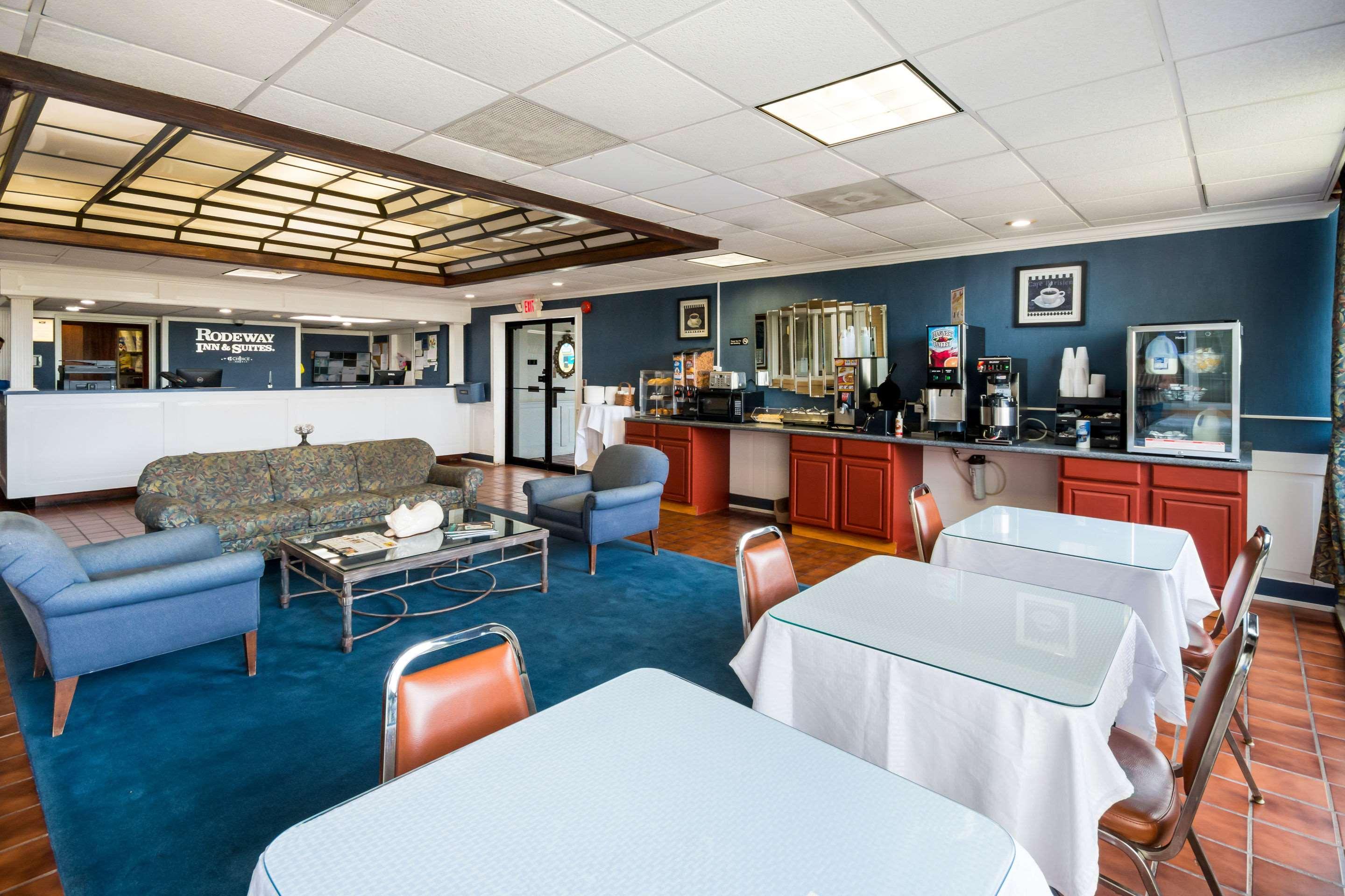 Rodeway Inn And Suites Portsmouth Esterno foto
