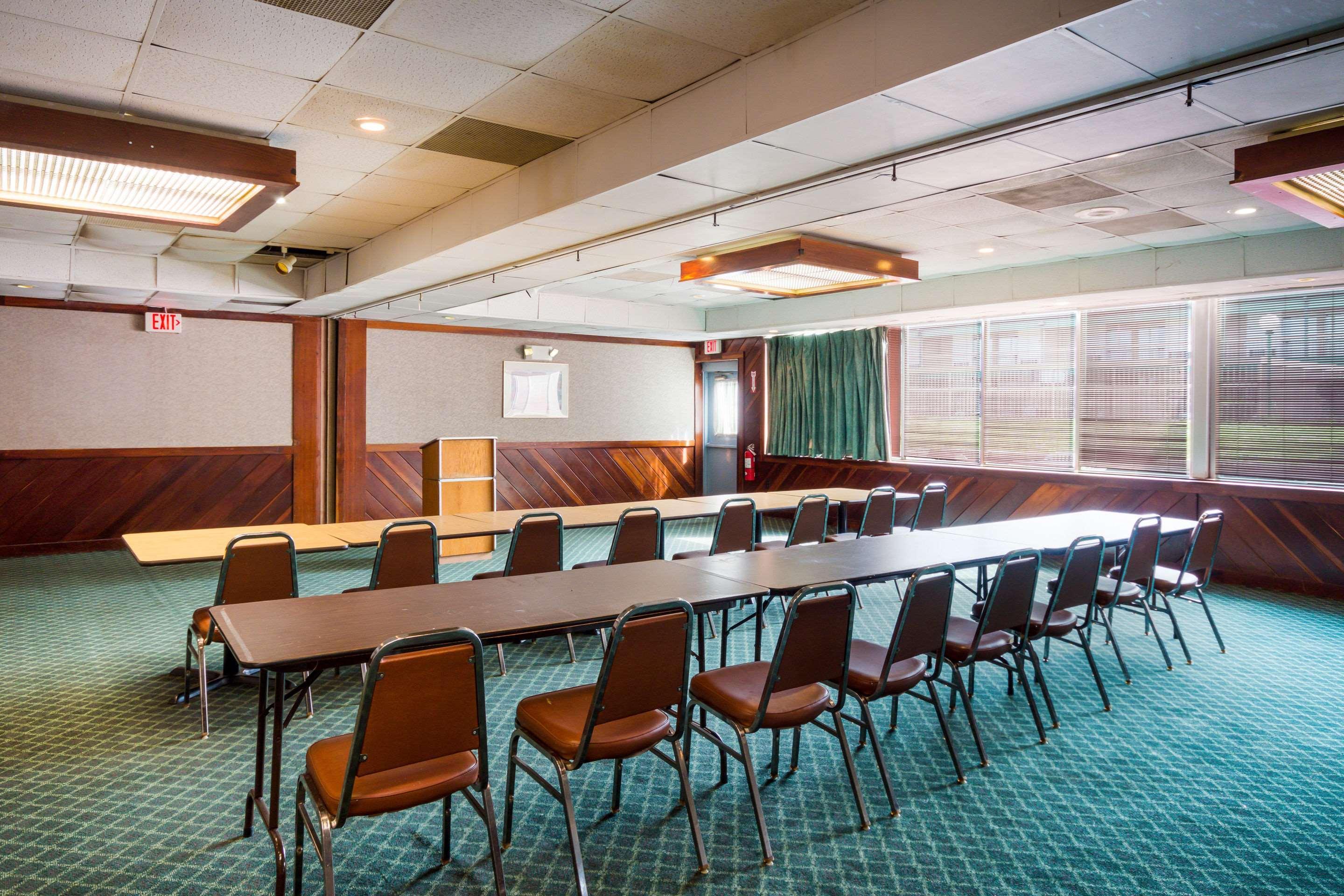 Rodeway Inn And Suites Portsmouth Esterno foto