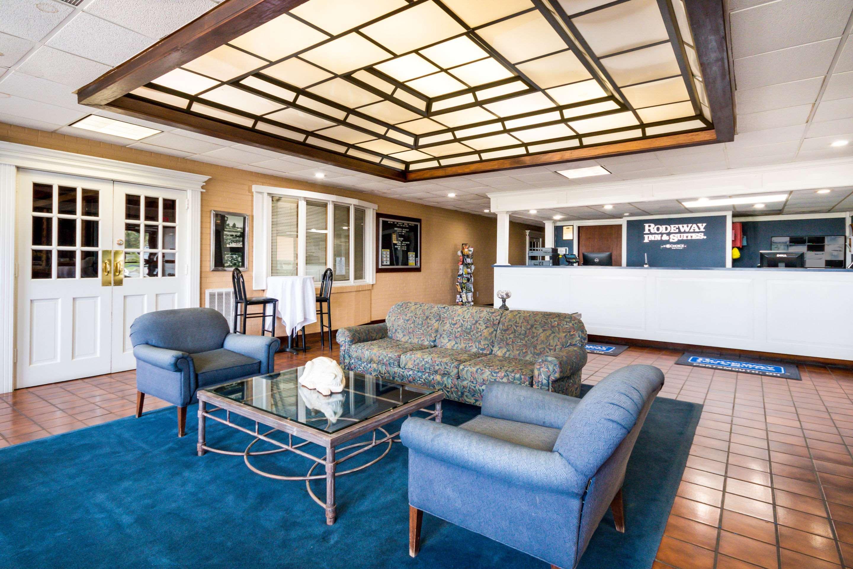 Rodeway Inn And Suites Portsmouth Esterno foto