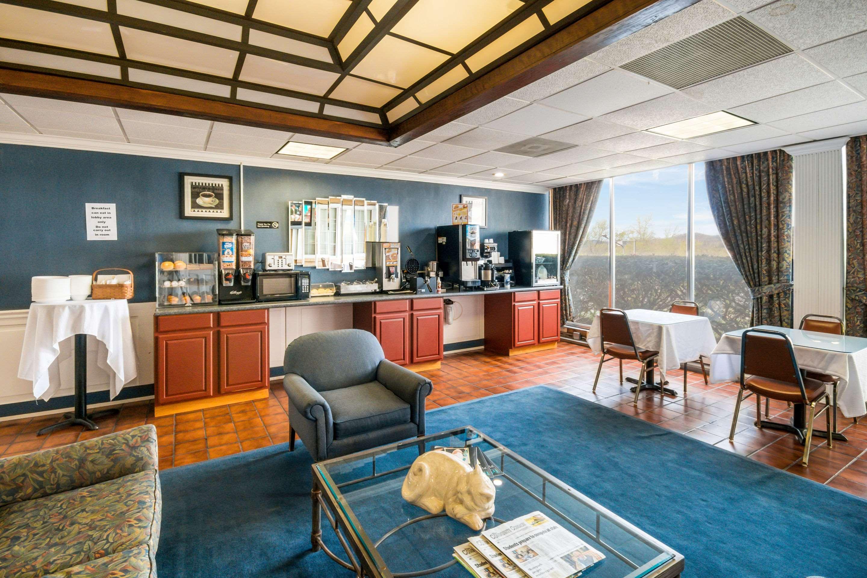 Rodeway Inn And Suites Portsmouth Esterno foto