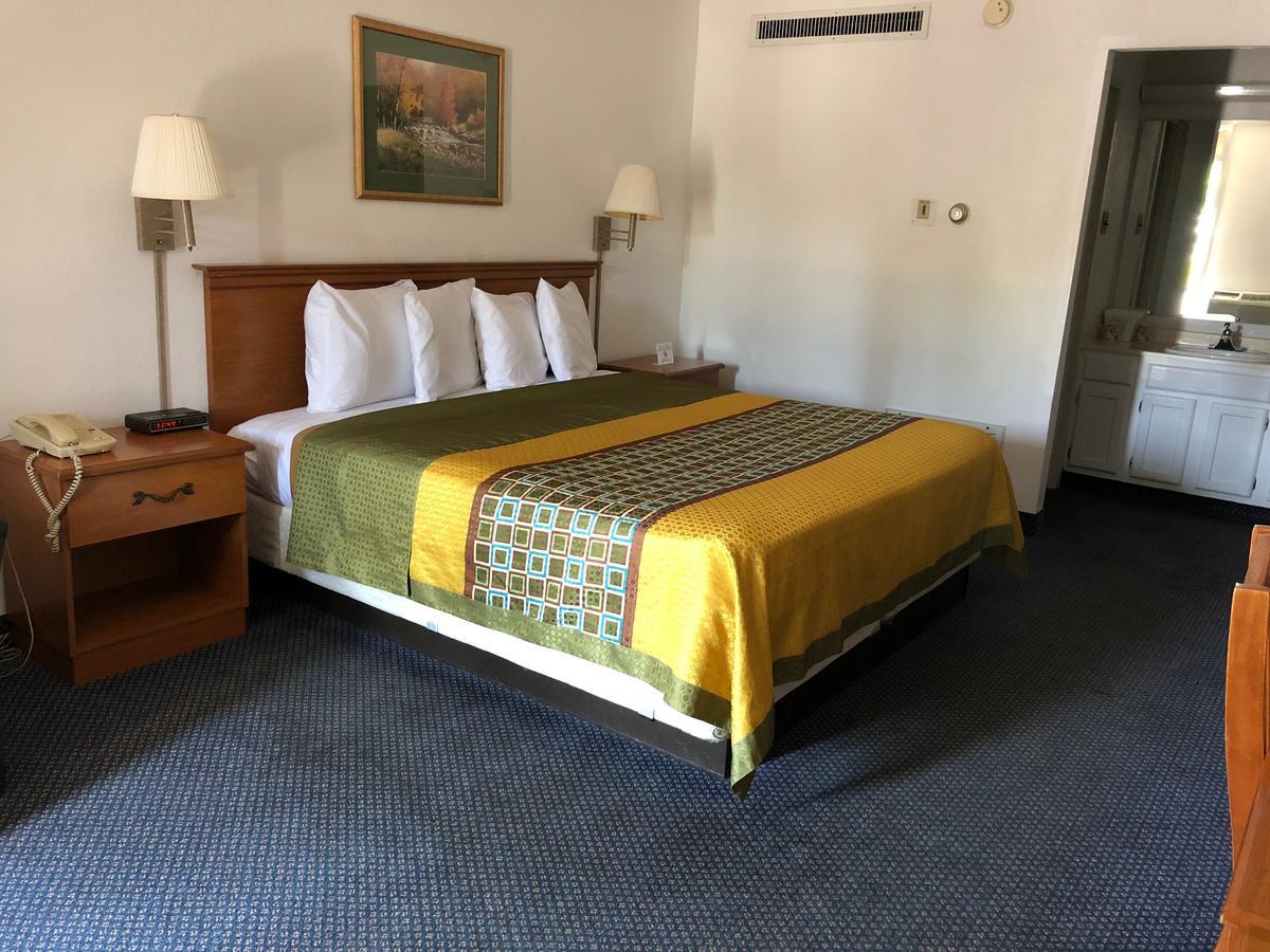Rodeway Inn And Suites Portsmouth Esterno foto